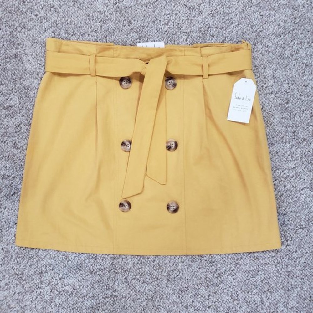 NWT Sadie & Love Mini Skirt Size Large